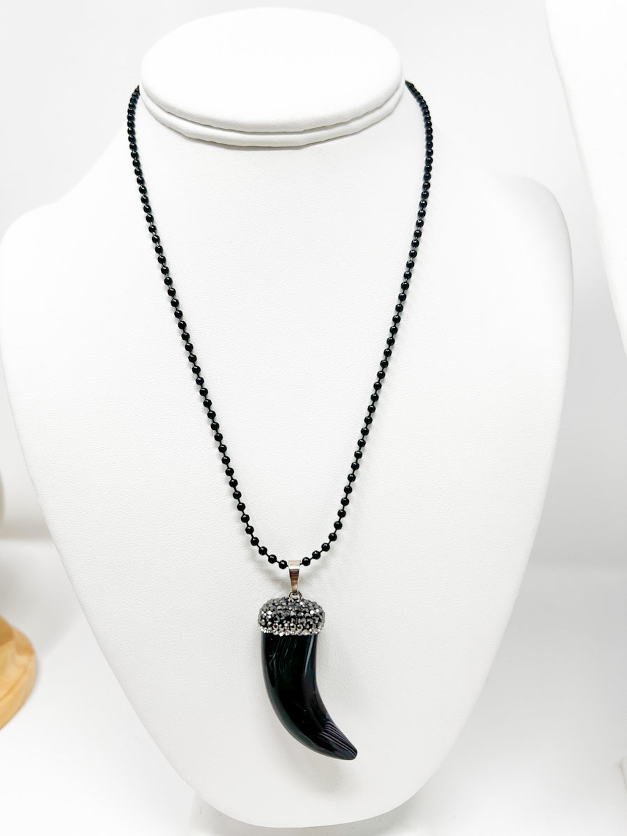 Black Onice  Fang Necklace