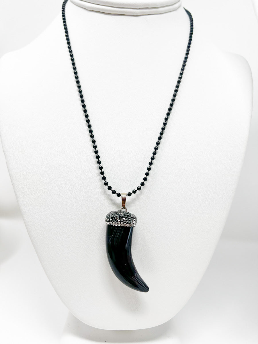 Black Onice  Fang Necklace