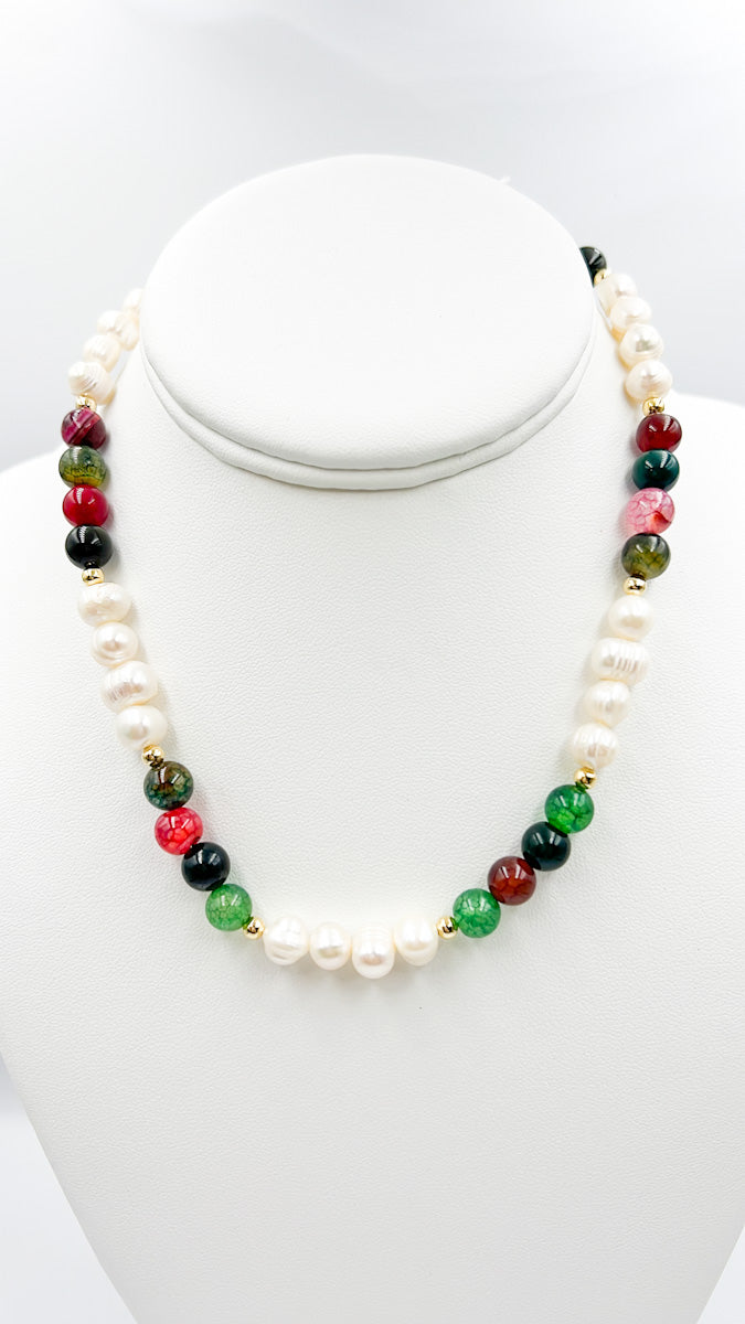 necklace made with pearls, crackled agate and gold plated balins