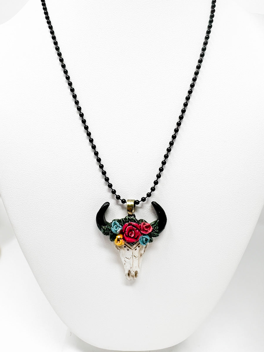 Buffalo Crown Flowers Pendant Necklace